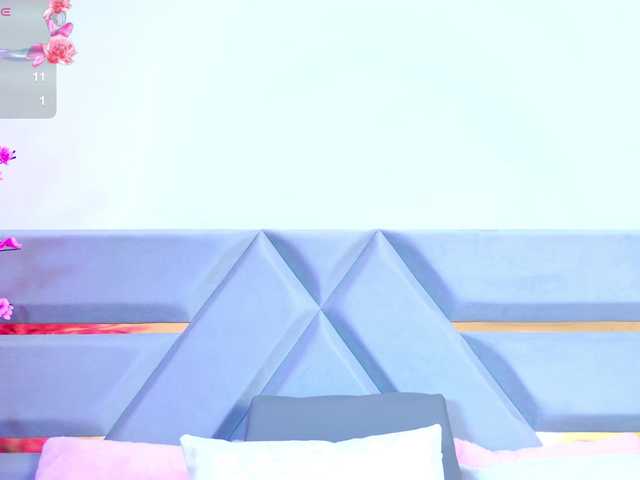 YesyHills live cam on BongaCams