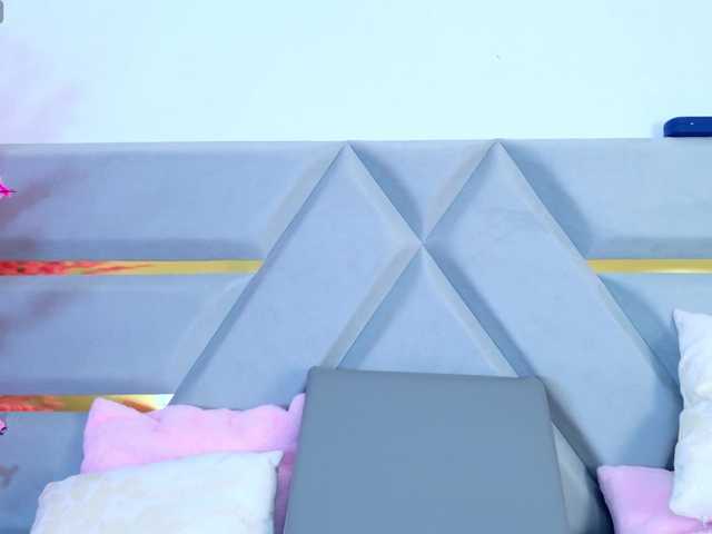 YesyHills live cam on BongaCams