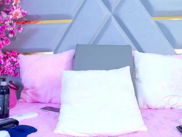 YesyHills live cam on BongaCams