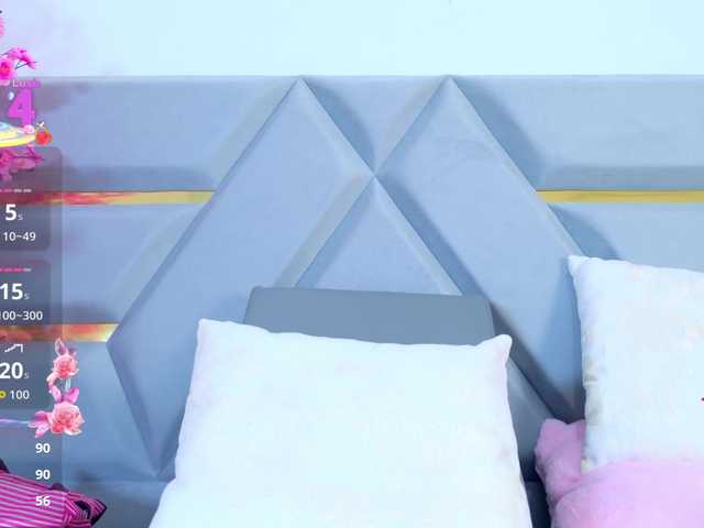 YesyHills live cam on BongaCams