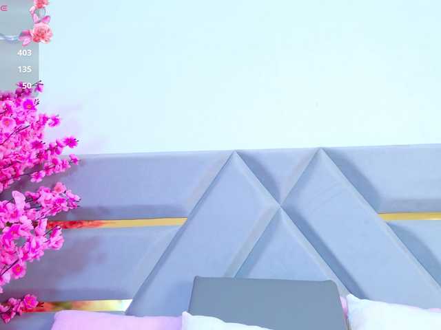 YesyHills live cam on BongaCams