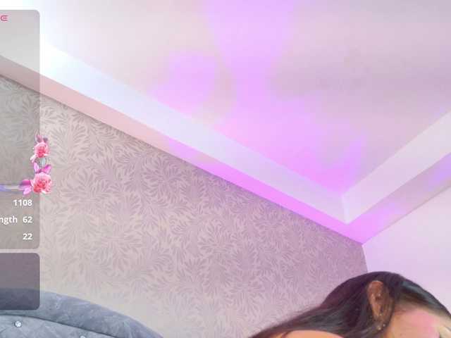 YesyHills's BongaCams show and profile