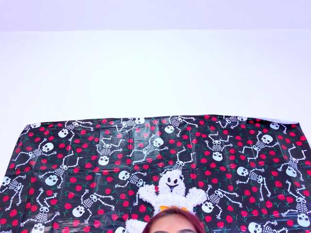 YesyHills live cam on BongaCams