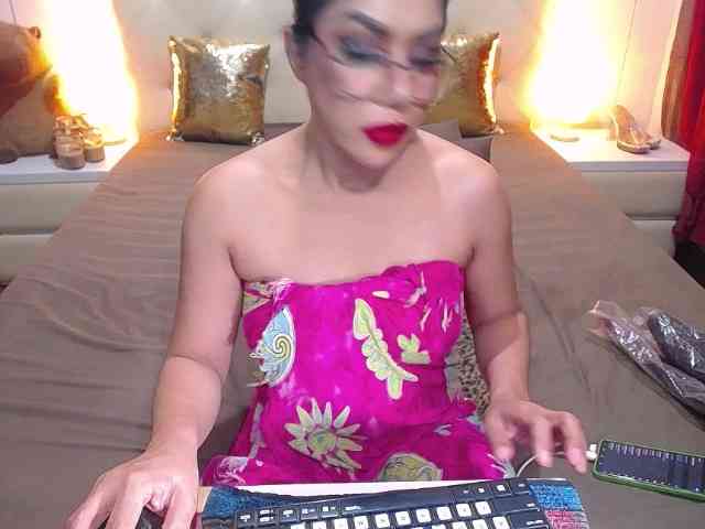 PrettyCockDollTS Live Webcam on BongaCams