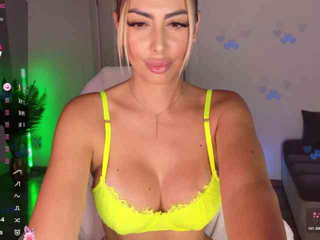 DivineFlair webcam