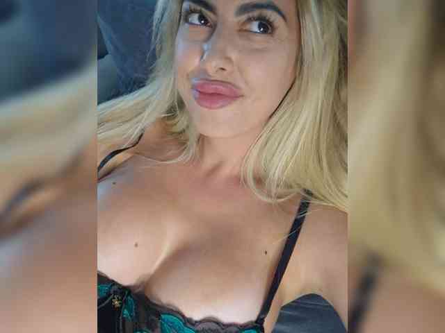 DivineFlair webcam
