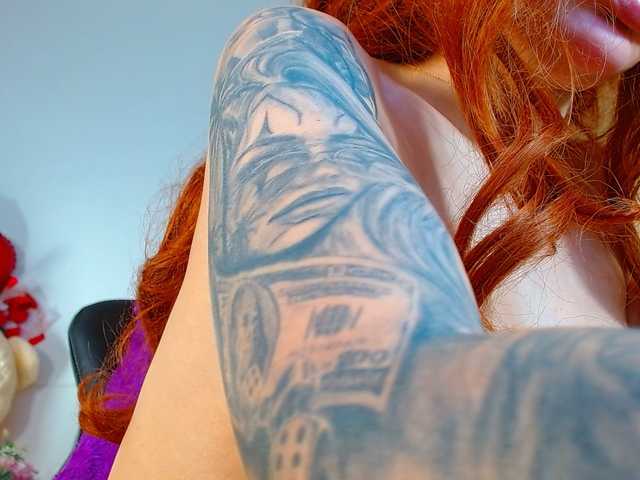 le modèle moonmaiden est en webcam porno dans un show sur le site bongacams, il possède les tags suivants: White/Caucasian,Redhead,Shaved