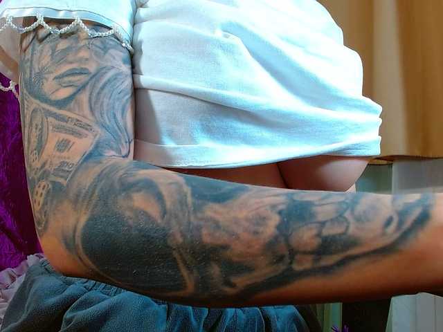 moonmaiden's BongaCams show and profile