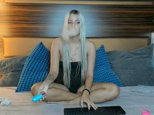 EmilyEclair live cam preview
