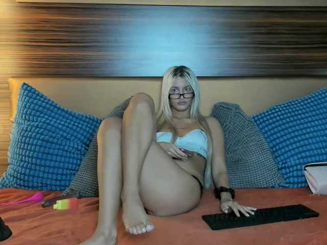 EmilyEclair live cam on BongaCams