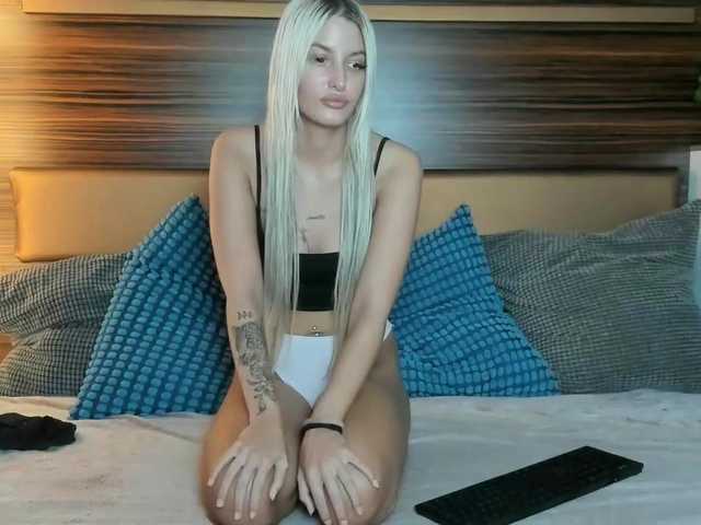 EmilyEclair live cam on BongaCams