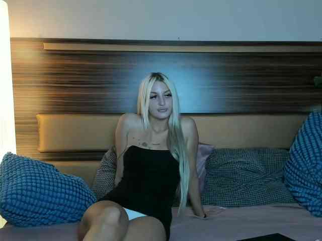 EmilyEclair webcam