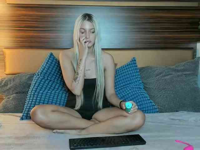 EmilyEclair webcam