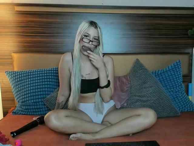 EmilyEclair - Girl 
