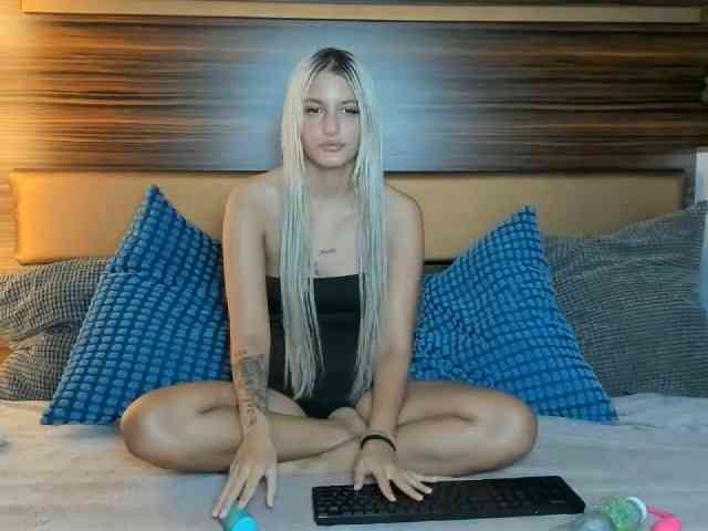 EmilyEclair - Girl 