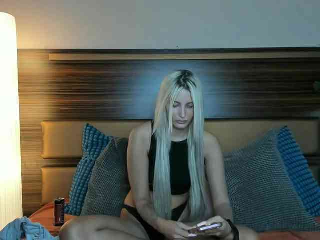 EmilyEclair webcam