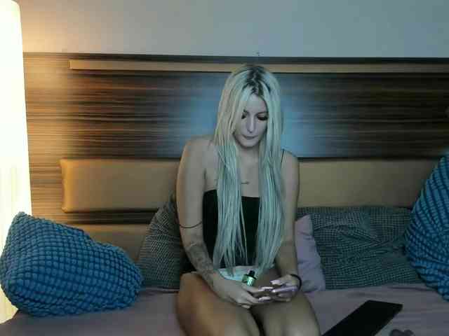EmilyEclair webcam