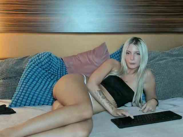EmilyEclair webcam