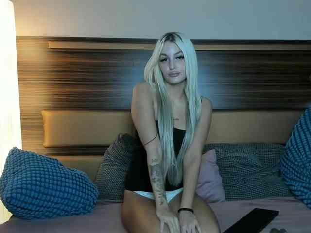 EmilyEclair webcam