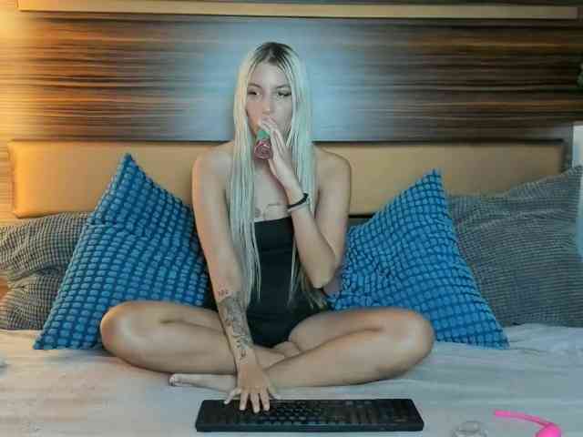 EmilyEclair webcam