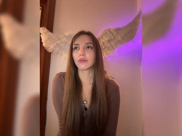 Evelonelfi live cam on BongaCams