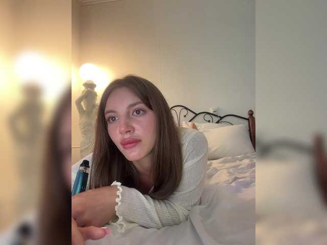 Evelonelfi live cam on BongaCams