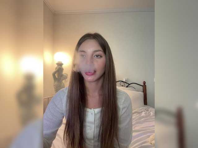 Evelonelfi live cam on BongaCams