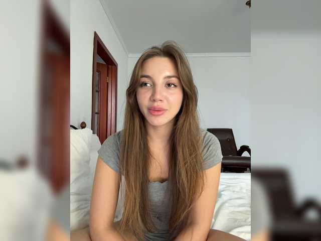 Evelonelfi live cam on BongaCams