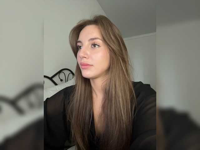 Evelonelfi live cam on BongaCams
