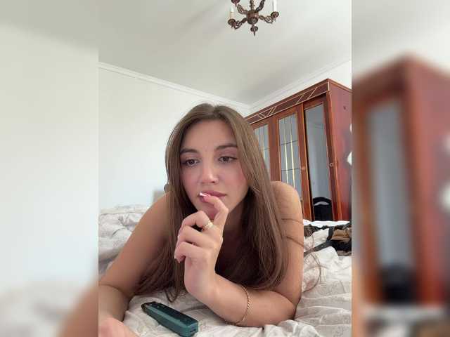 Evelonelfi live cam on BongaCams
