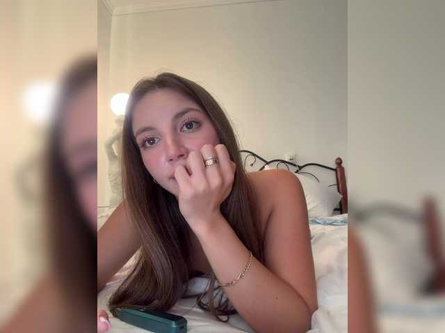 Evelonelfi live cam on BongaCams