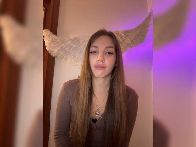 Evelonelfi live cam on BongaCams