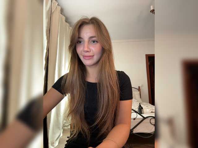 Evelonelfi live cam on BongaCams