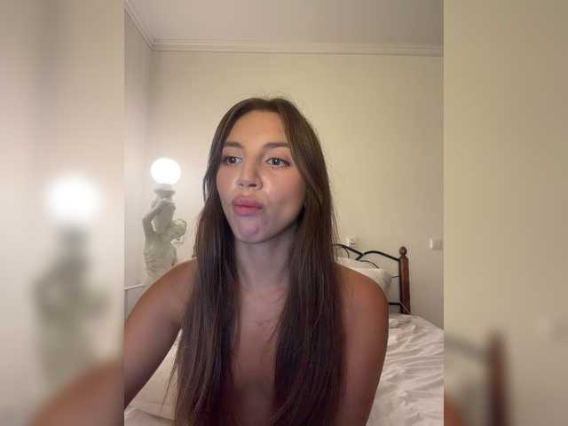 Evelonelfi live cam on BongaCams