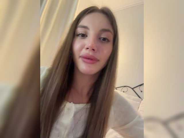 Evelonelfi live cam on BongaCams