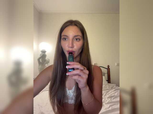 Evelonelfi live cam on BongaCams