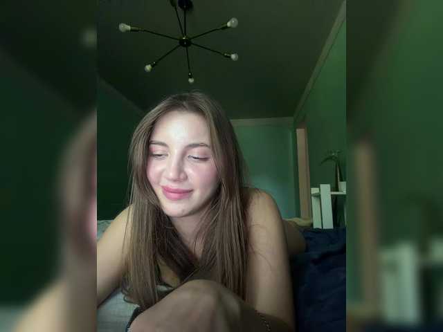 Evelonelfi live cam on BongaCams