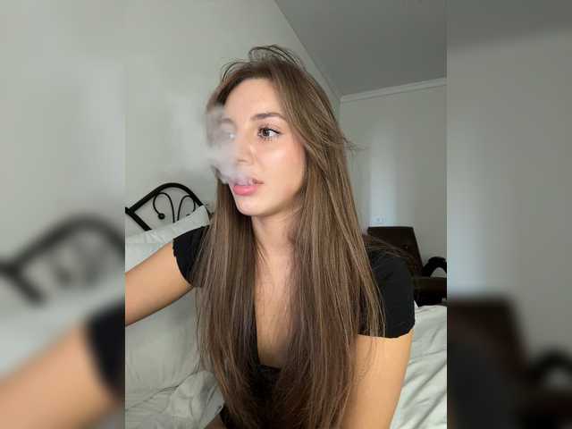 Evelonelfi live cam on BongaCams