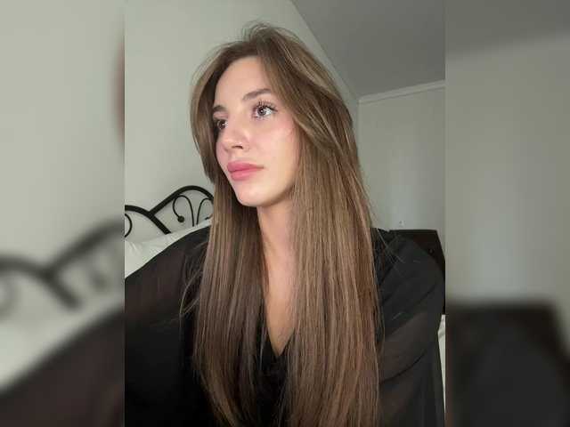 Evelonelfi live cam on BongaCams