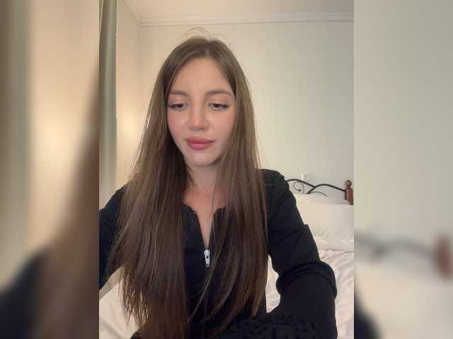 Evelonelfi live cam on BongaCams