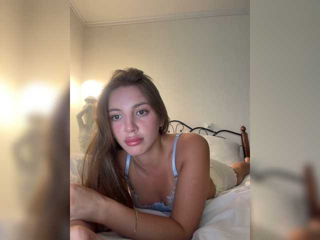 Evelonelfi live cam on BongaCams