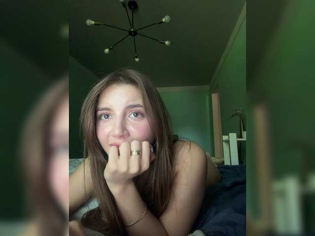 Evelonelfi live cam on BongaCams