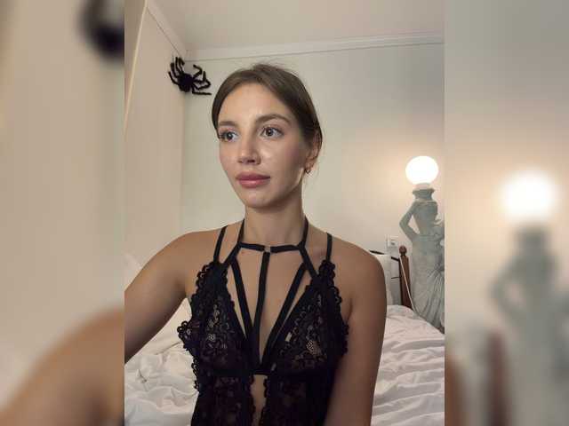 Evelonelfi live cam on BongaCams