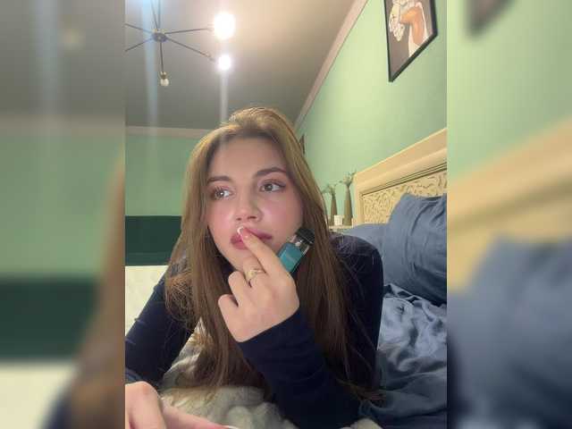 Evelonelfi live cam on BongaCams