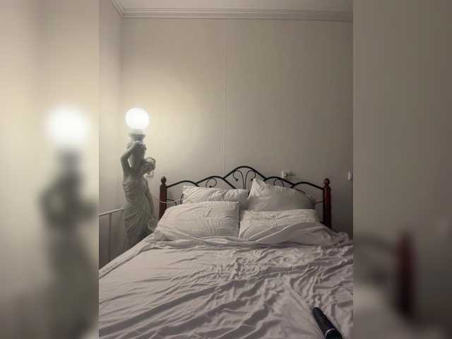 Evelonelfi live cam on BongaCams