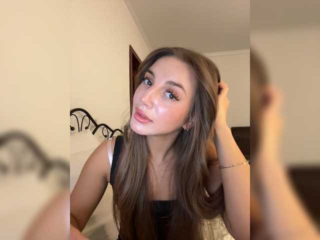 Evelonelfi live cam on BongaCams