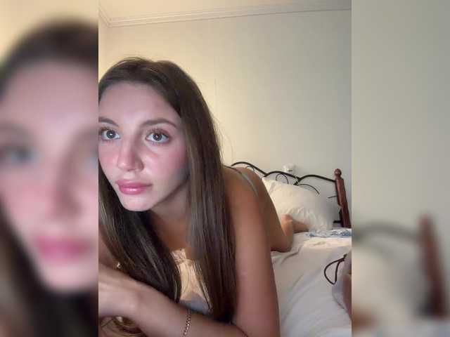 Evelonelfi live cam on BongaCams