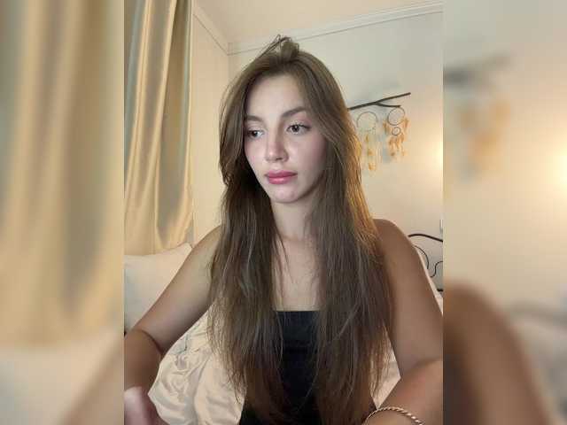 Evelonelfi live cam on BongaCams