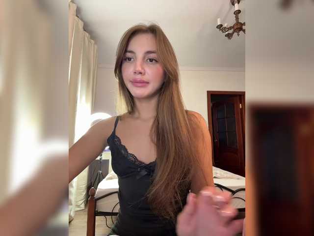 Evelonelfi live cam on BongaCams