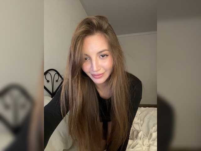 Evelonelfi live cam on BongaCams